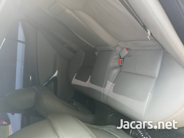 Lexus IS 2,5L 2008-8
