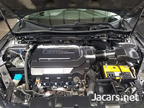 Honda Accord 2,0L 2017-12