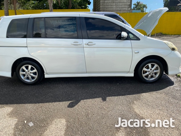 Toyota Isis 1,9L 2014-5