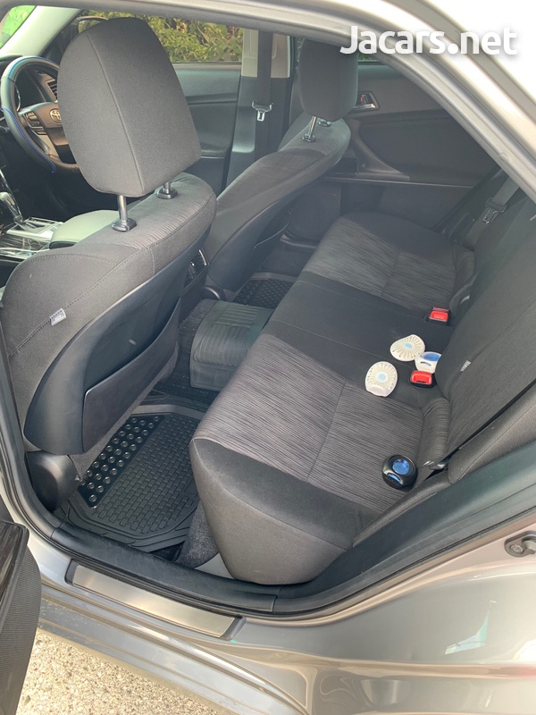 Toyota Mark X 2,5L 2012-5