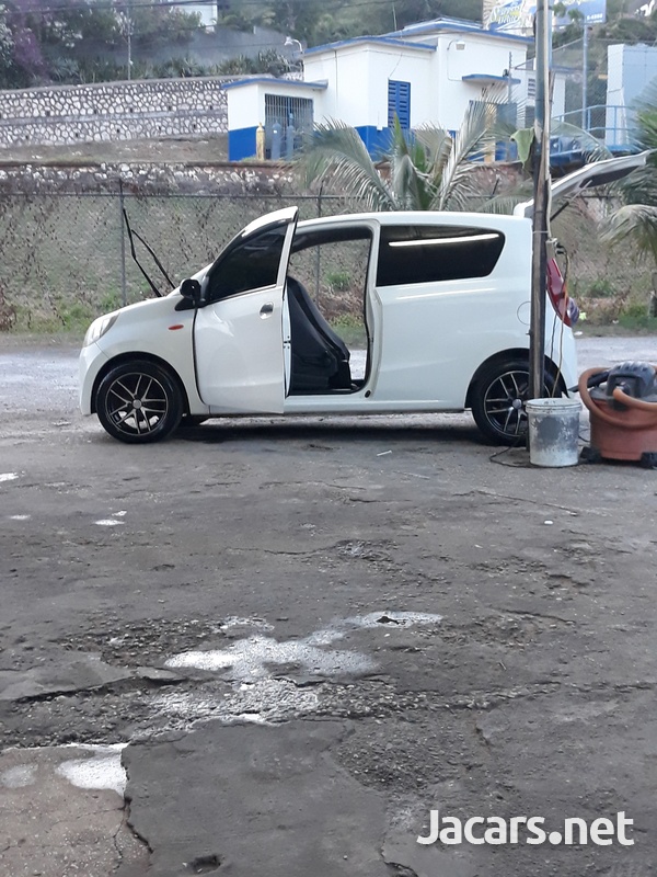 Daihatsu MIRA 0,7L 2013-10