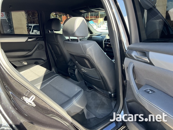 BMW X4 2,0L 2015-10