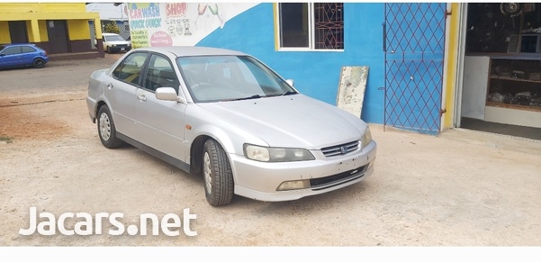 Honda Accord 1,8L 2001-1