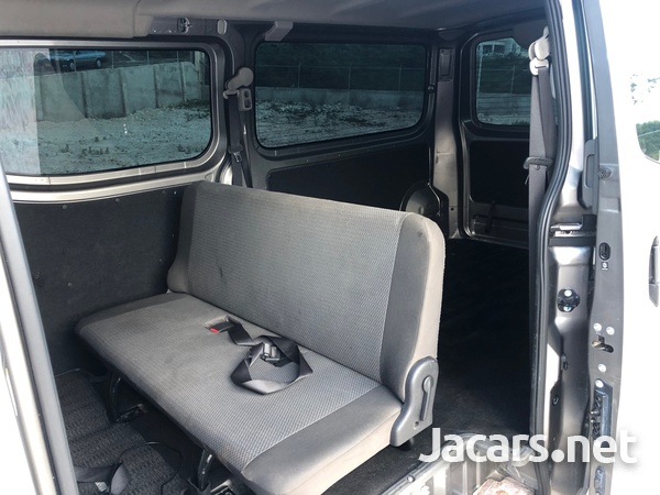 Nissan Caravan 2,5L 2016-5