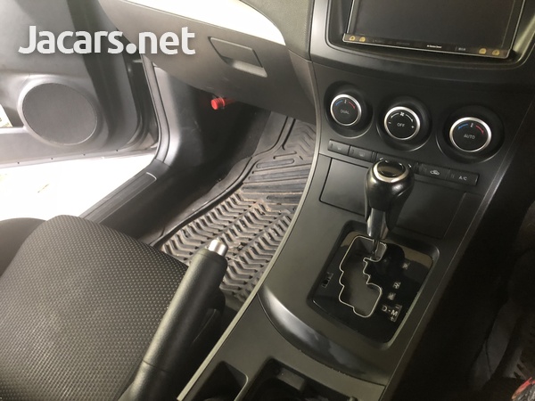 Mazda Axela 2,0L 2013-2