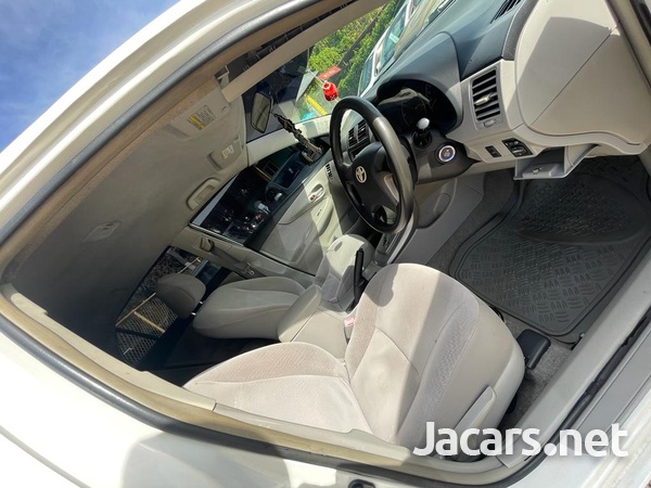 Toyota Axio 1,5L 2011-7