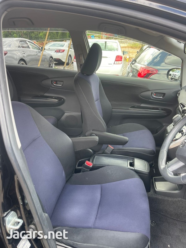 Toyota Wish 1,8L 2013-4