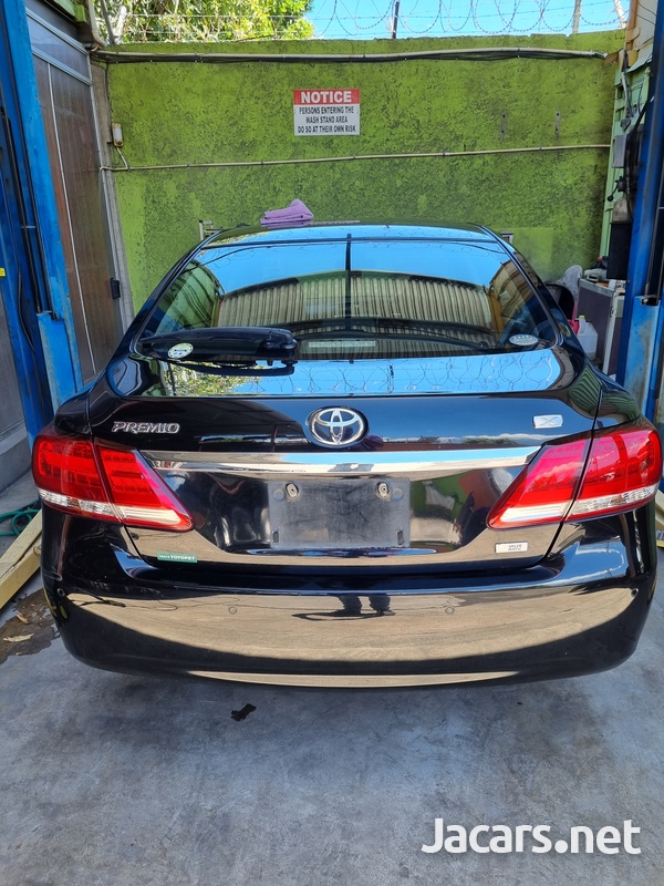 Toyota Premio 2,0L 2017-9