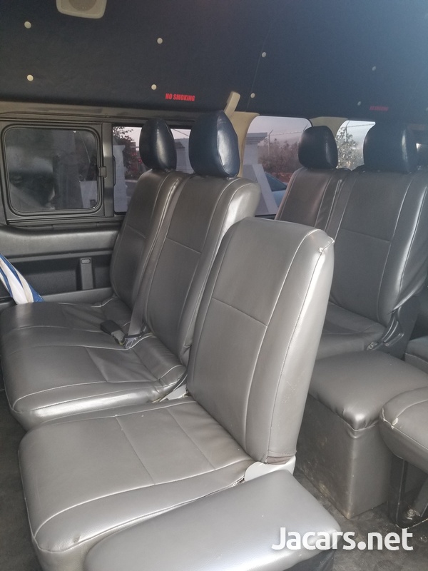 Toyota Hiace 2,7L 2016-5