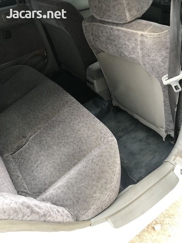 Toyota Corolla 1,6L 1999-3