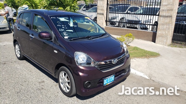 Daihatsu MIRA 0,7L 2015-6