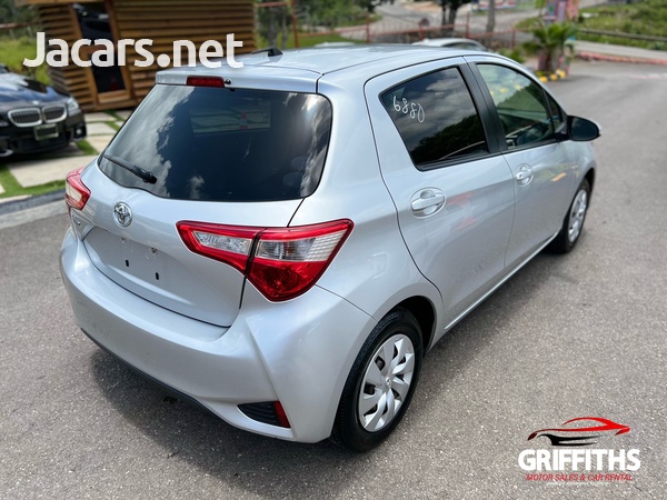 Toyota Vitz 1,0L 2017-5