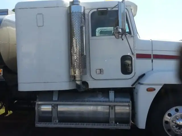 2000 Freightliner - Water Tanker, Saint Ann