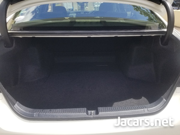 Toyota Mark X 2,5L 2017-13