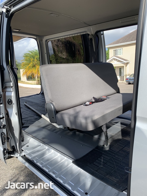 2016 TOYOTA HIACE-2