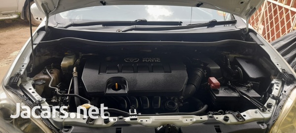 Toyota Wish 1,8L 2012-11