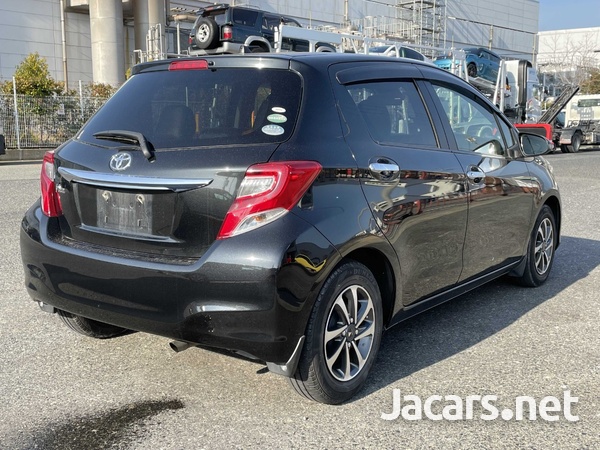 Toyota Vitz 1,5L 2016-9
