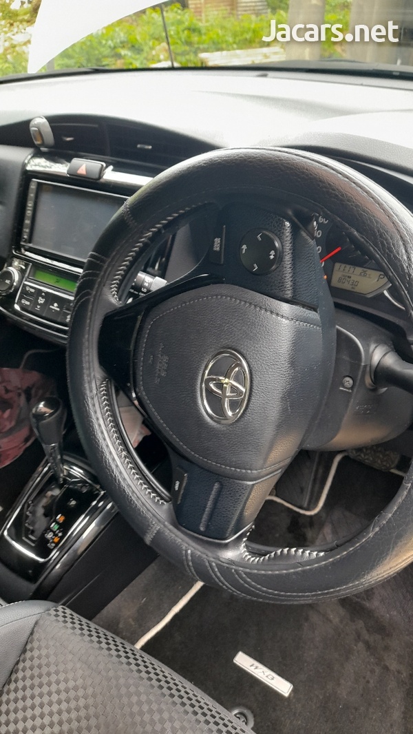 Toyota Fielder 1,5L 2016-8