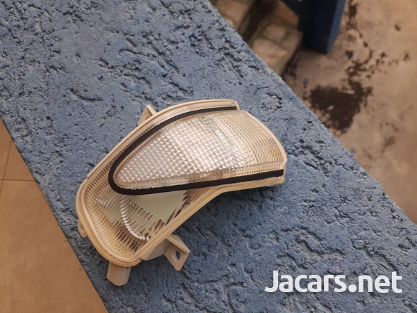 Honda Fit turn signal and right side mirror cover-1