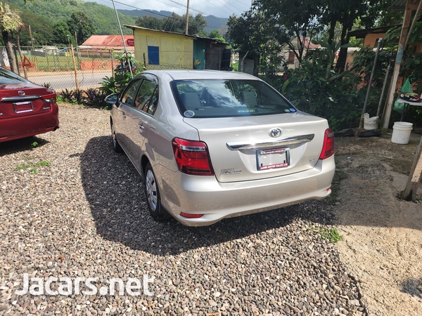 Toyota Axio 1,5L 2016-3