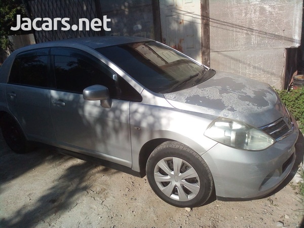 Nissan Tiida 1,5L 2011-1