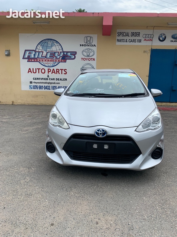Toyota Aqua 1,5L 2017-1