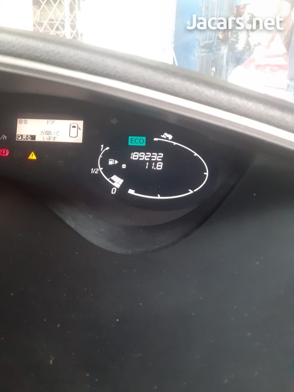 Nissan Serena 1,8L 2012-3