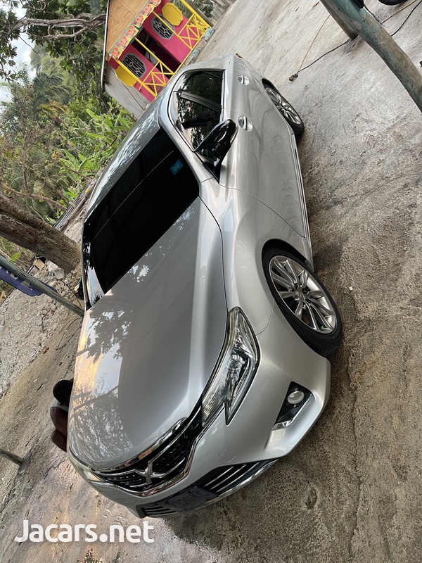 Toyota Mark X 2,5L 2013-4