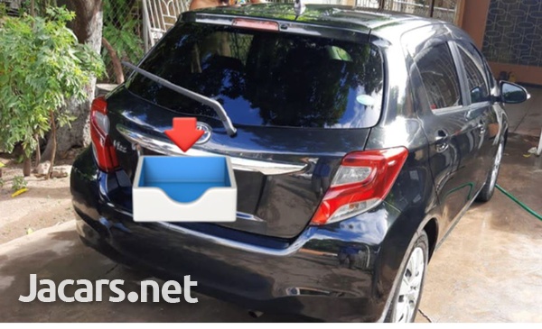 Toyota Vitz 1,3L 2015-4