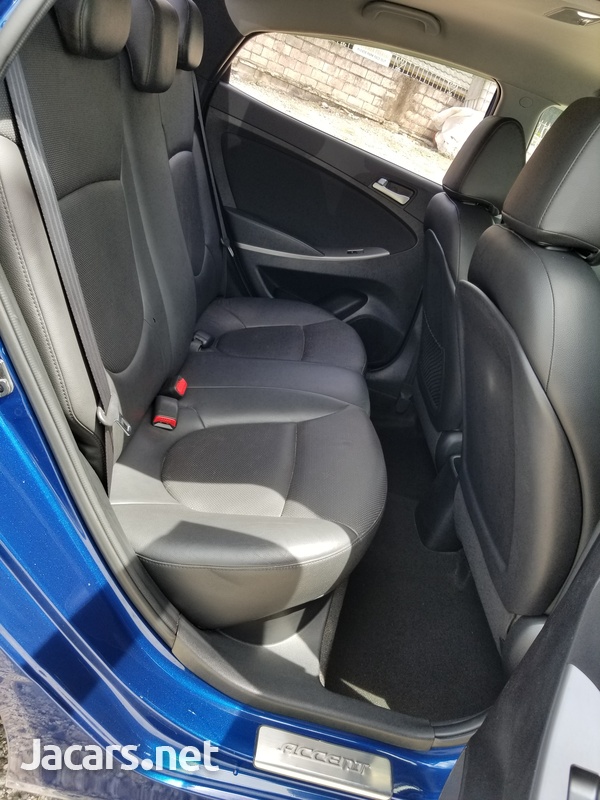 Hyundai Accent 1,3L 2016-6