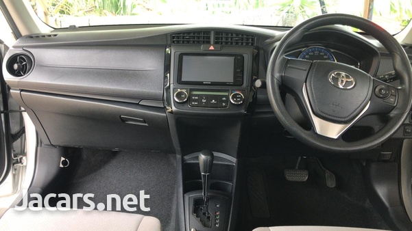 Toyota Axio 1,5L 2017-8