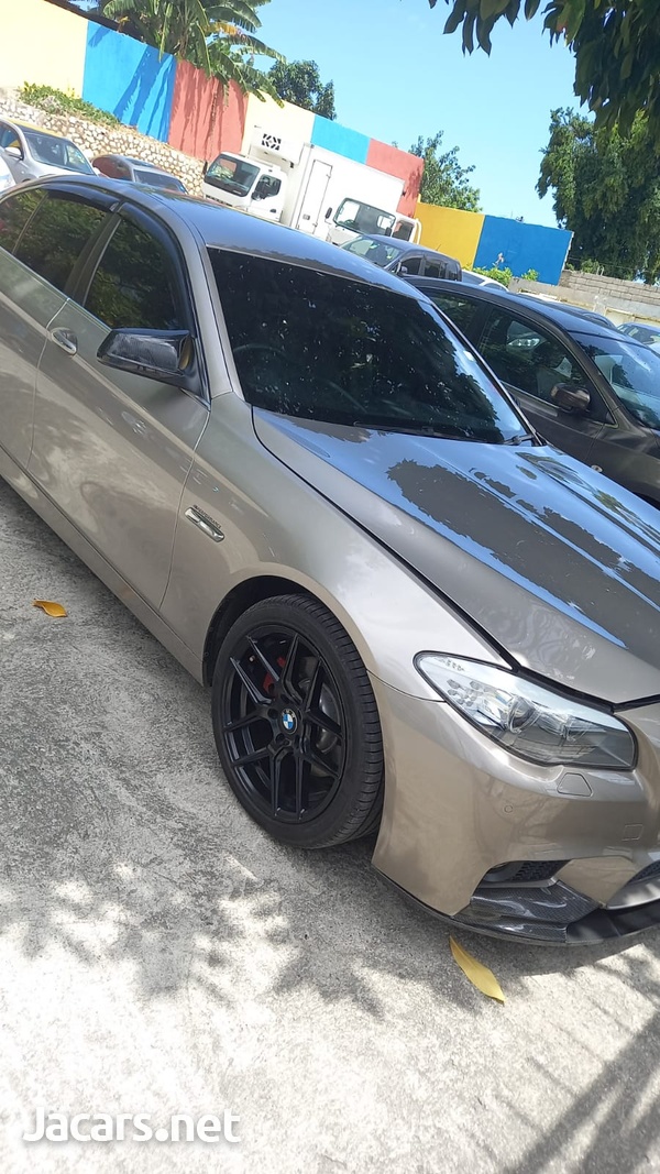 BMW 5-Series 2,0L 2012-1