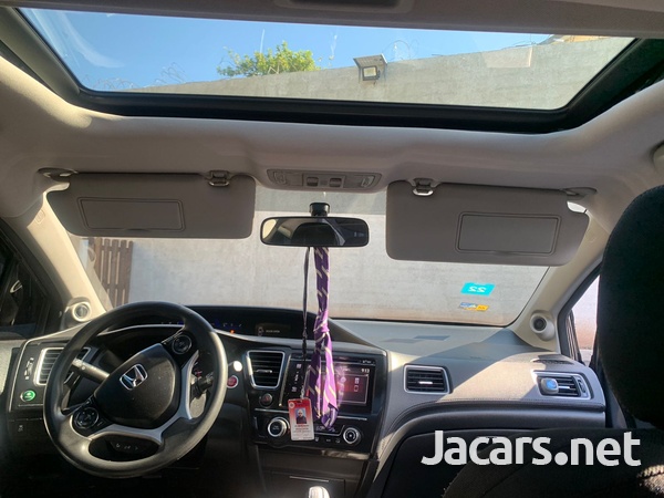 Honda Civic 1,8L 2015-4