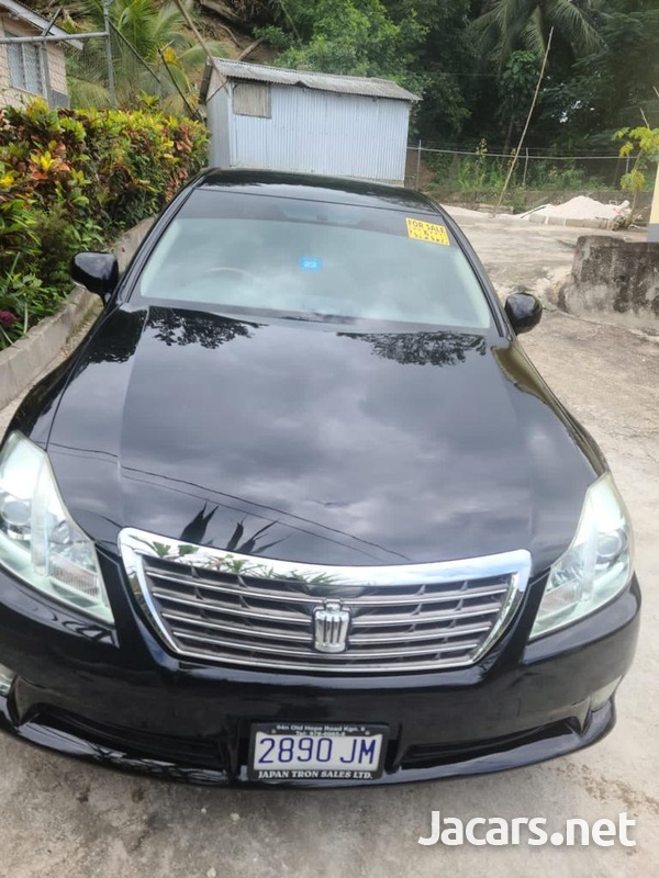 Toyota Crown 2,5L 2012-6