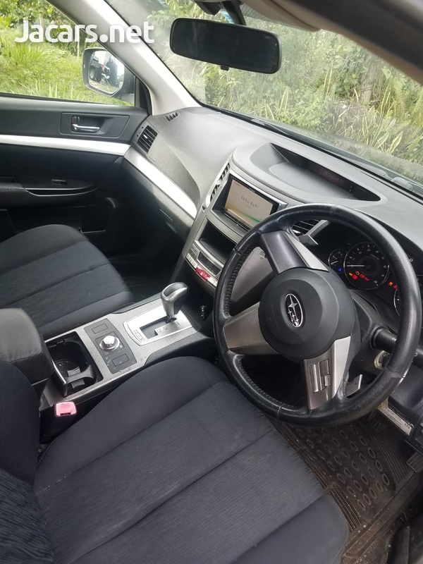 Subaru Legacy 2,5L 2012-6