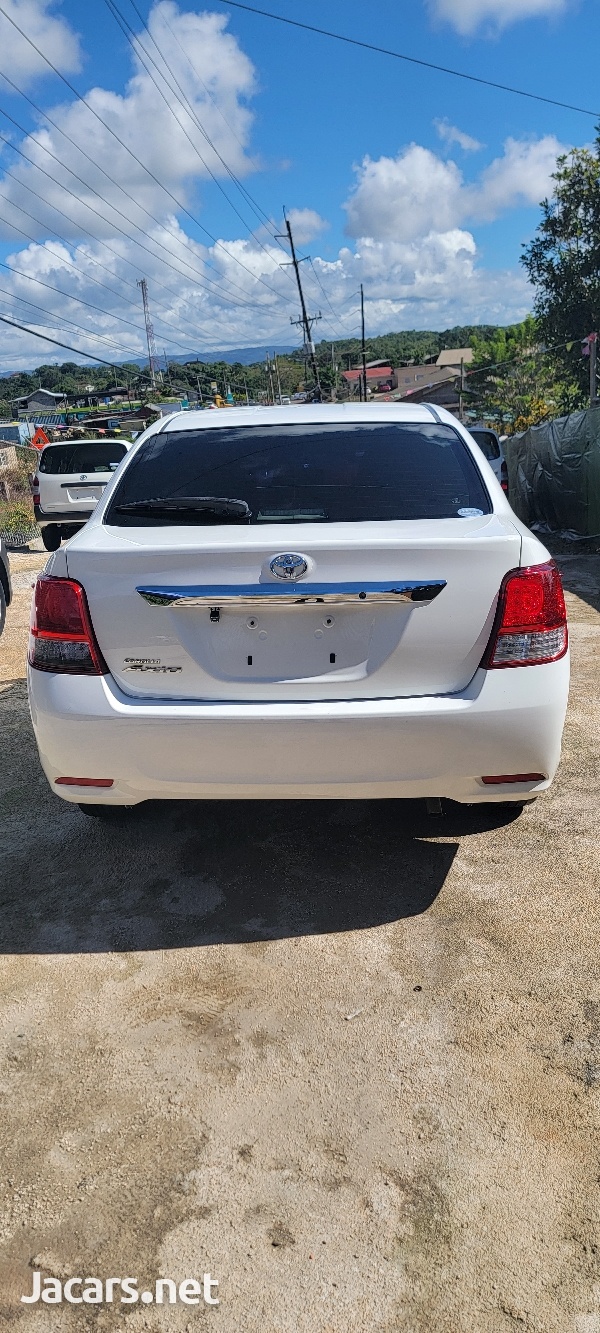 Toyota Axio 1,5L 2015-11