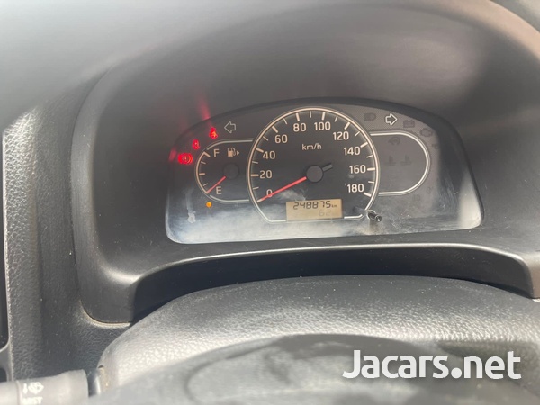 Nissan AD Wagon 1,5L 2013-7