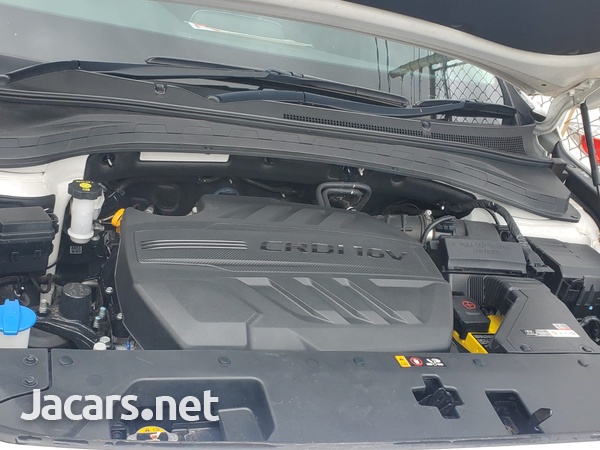 Hyundai Santa Fe 2,2L 2019-13