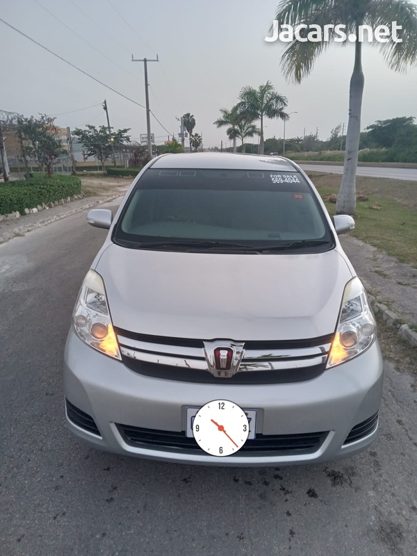 Toyota Isis 1,8L 2012-1