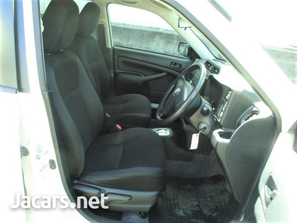 Toyota Probox 1,5L 2017-5