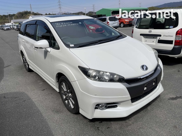 Toyota Wish 1,8L 2013-1