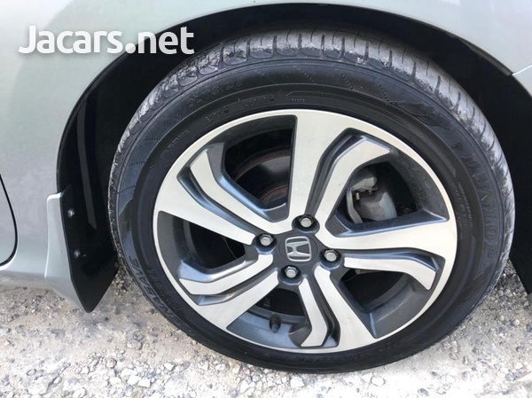 Honda Grace 1,5L 2015-8