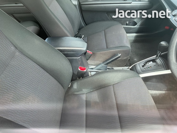 Toyota Fielder 1,5L 2016-8