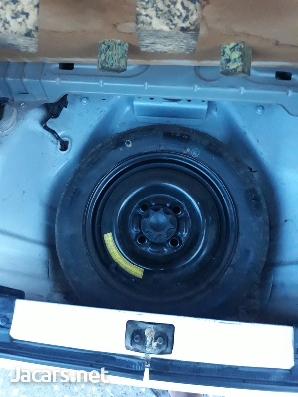 Daihatsu MIRA 0,7L 2013-9