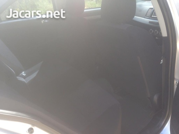 Mitsubishi Lancer 1,5L 2010-5