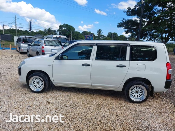 Toyota Probox 1,3L 2014-4