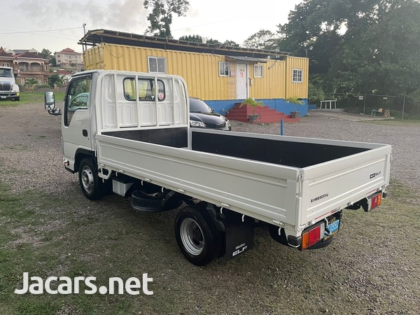 2014 Isuzu Elf-9