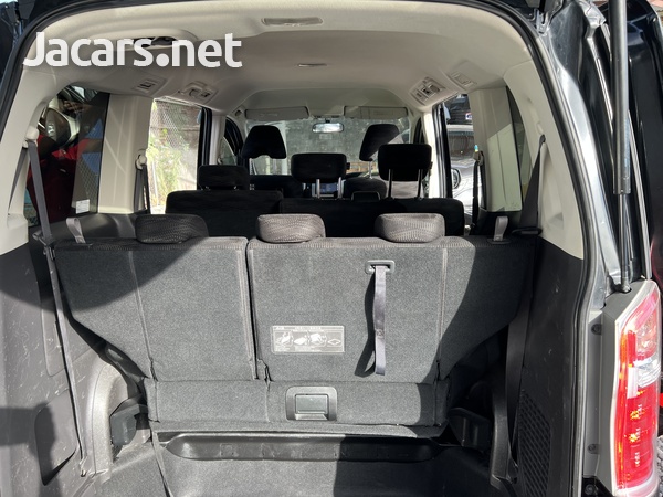 Honda Stepwgn 2,0L 2013-6