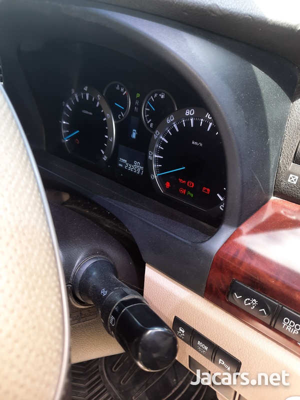 Toyota Alphard 2,4L 2010-4