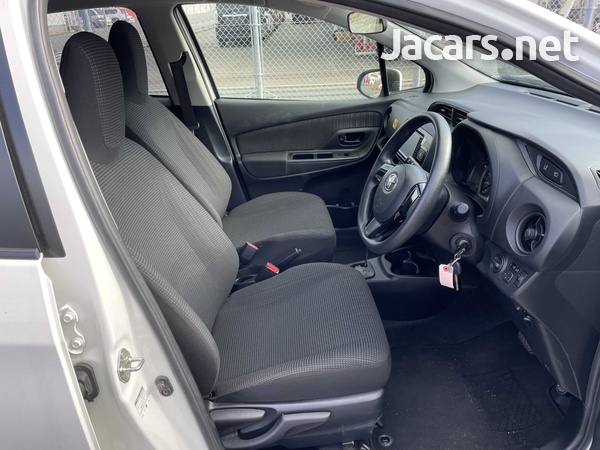 Toyota Vitz 1,0L 2018-8